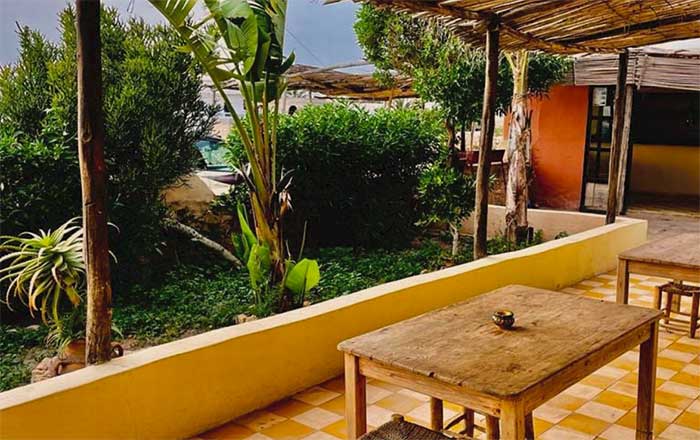Terrasse Offre Friends Boxe & Surf au Maroc